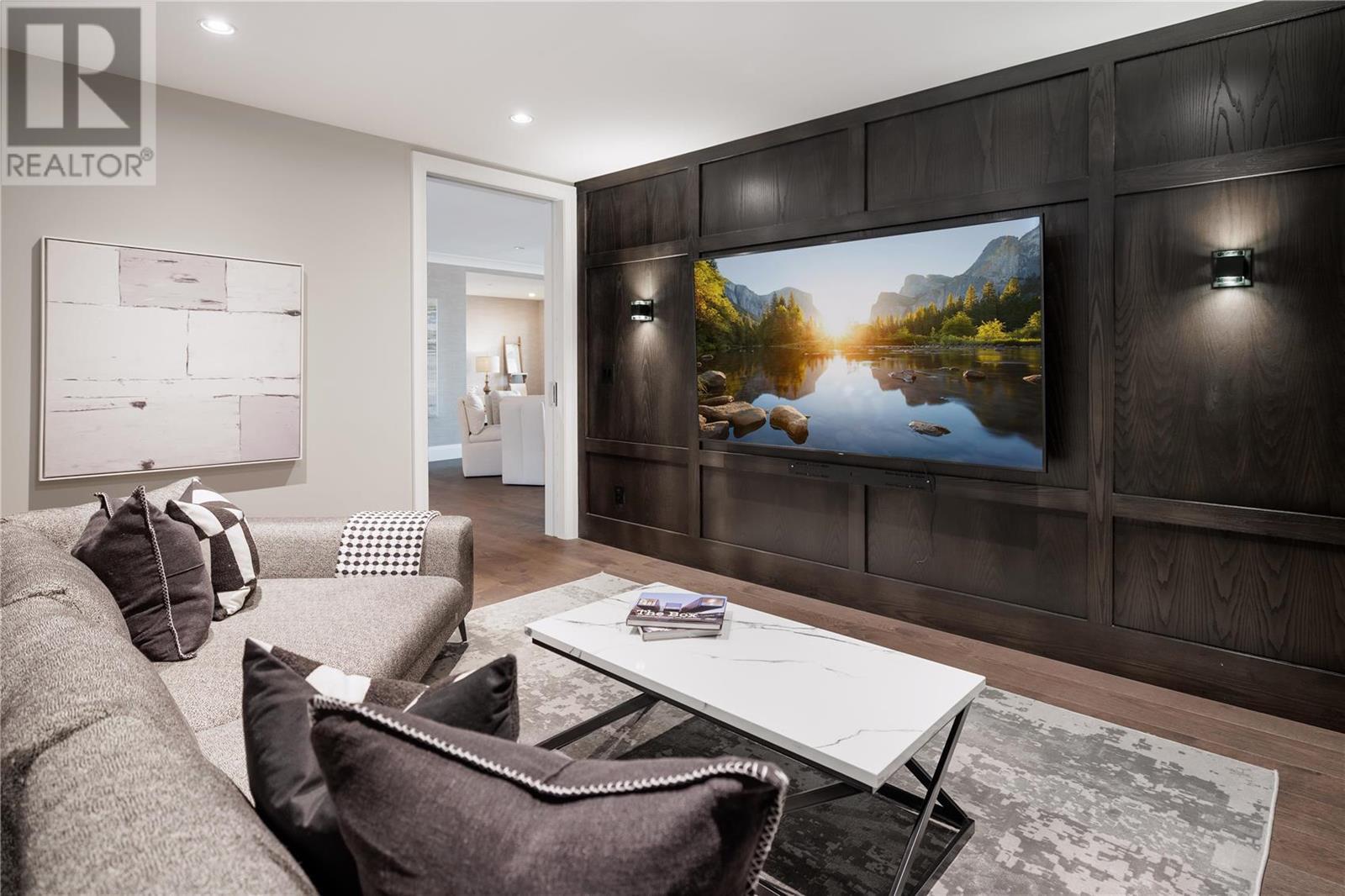 3590 Lakeshore Road