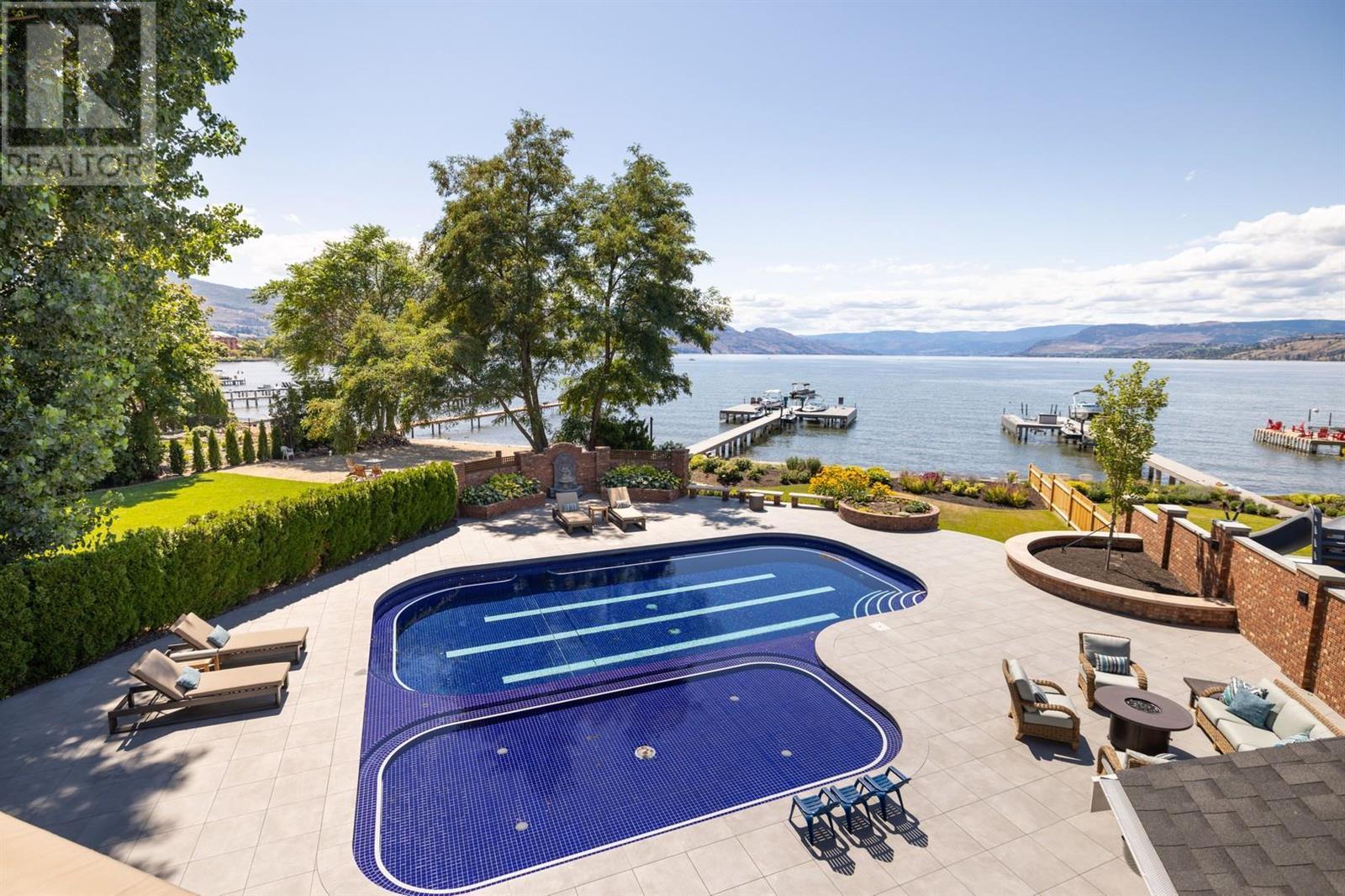 3590 Lakeshore Road