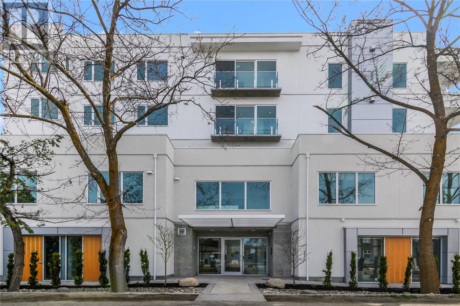 #102 4071 Lakeshore Road,, #102