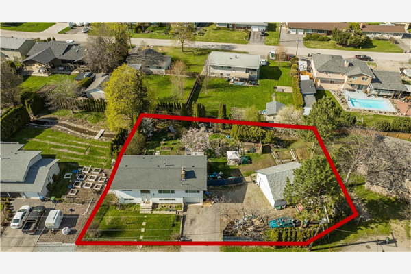 2040 POLO Road,, Kelowna