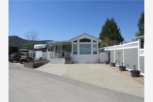 #443 415 Commonwealth Road,, Kelowna