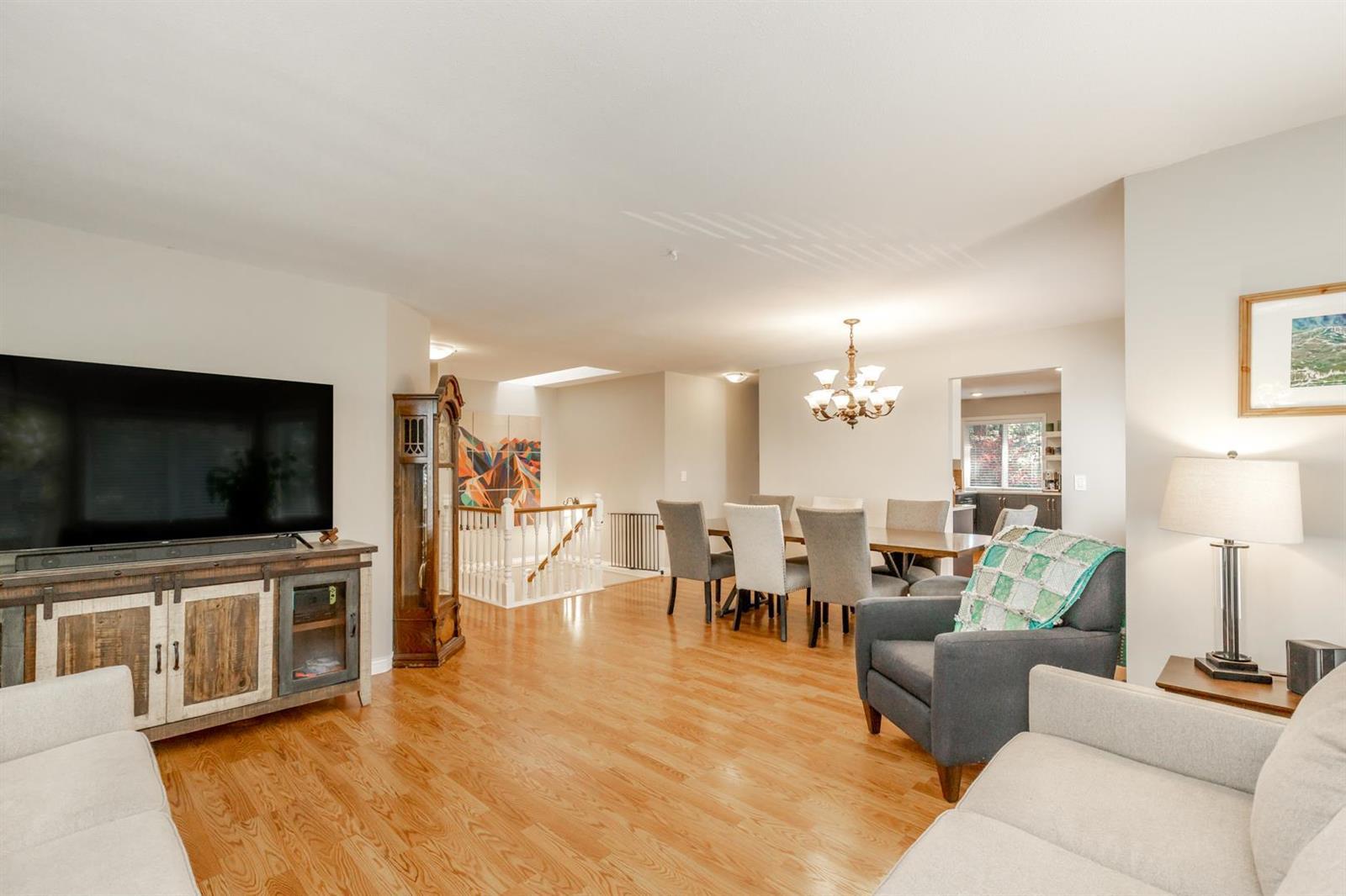 Listing 10273291 - Large Photo # 10