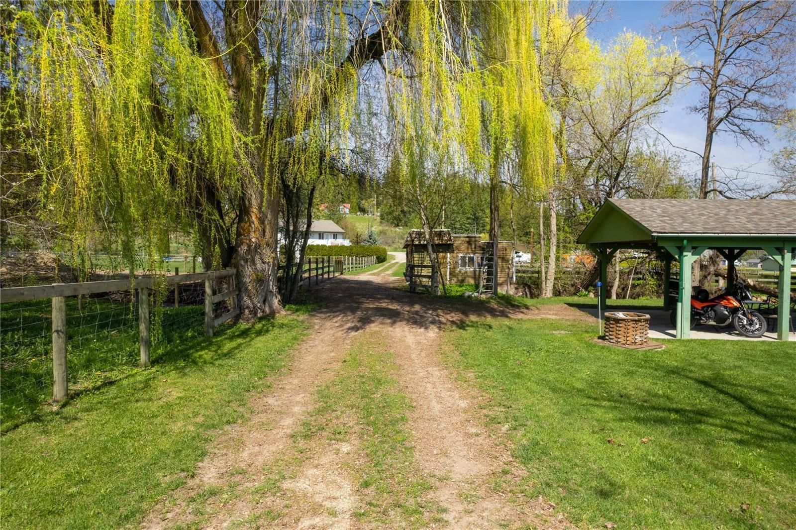 6619 Highway 97A