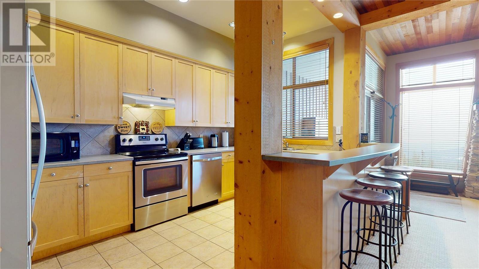 #2 165 Kettle View Road,, #2