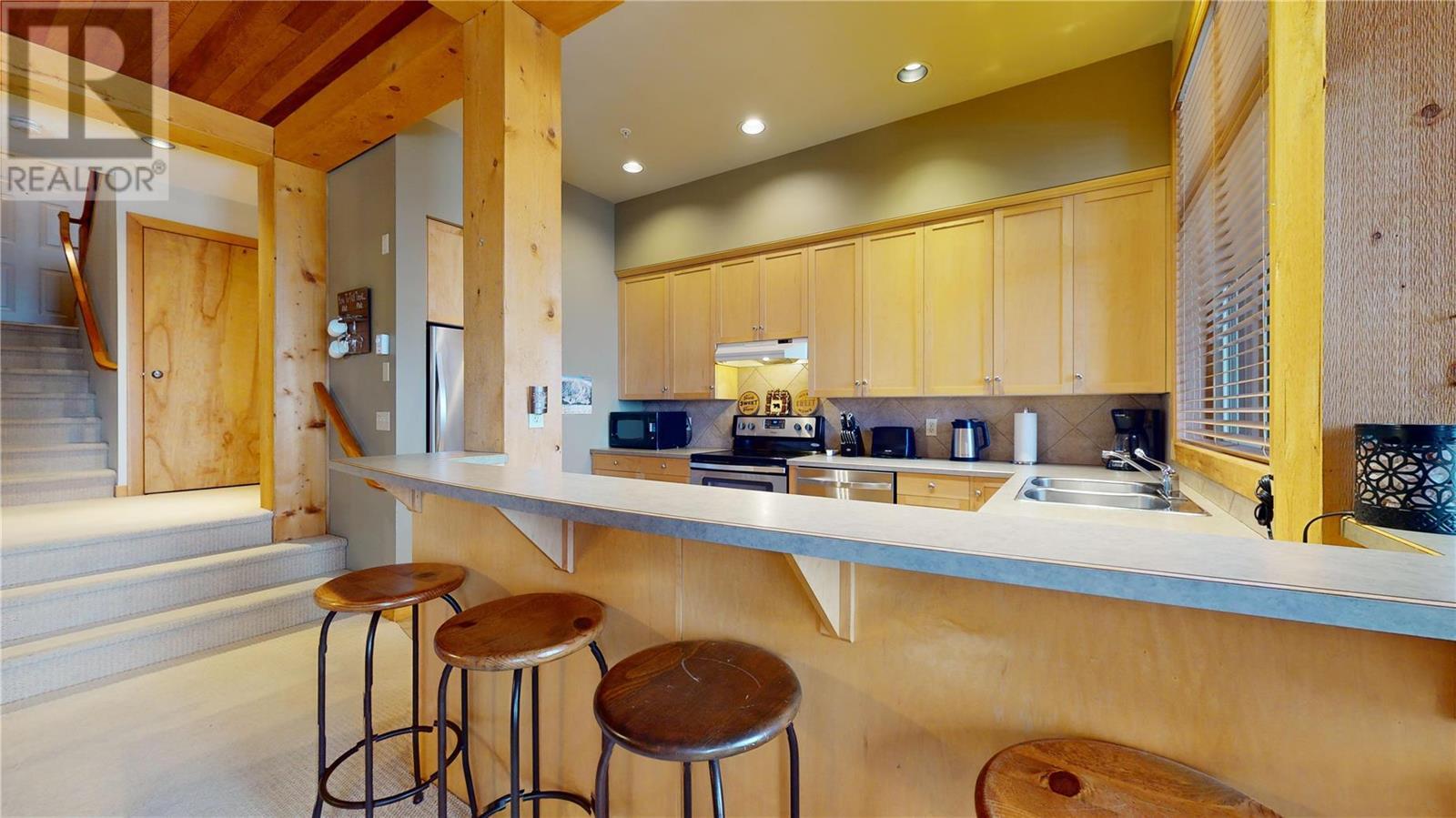 #2 165 Kettle View Road,, #2