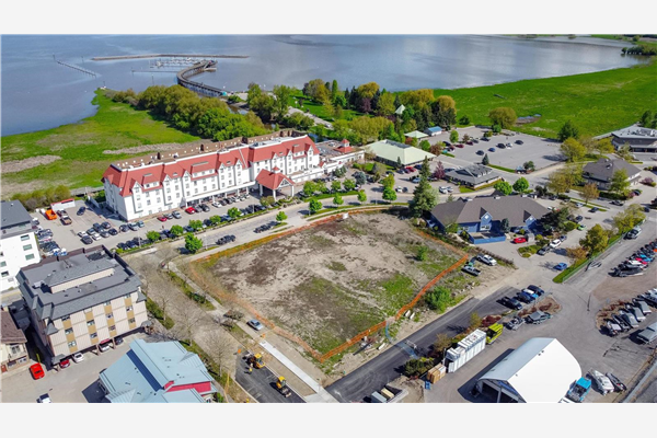 250 Harbourfront Drive, NE, Salmon Arm