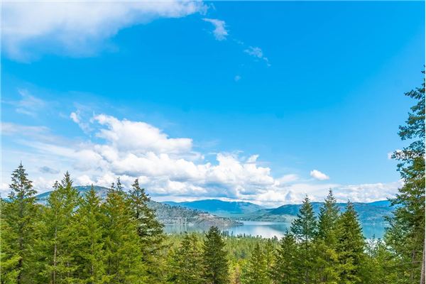 10665 Westshore Drive,, Vernon