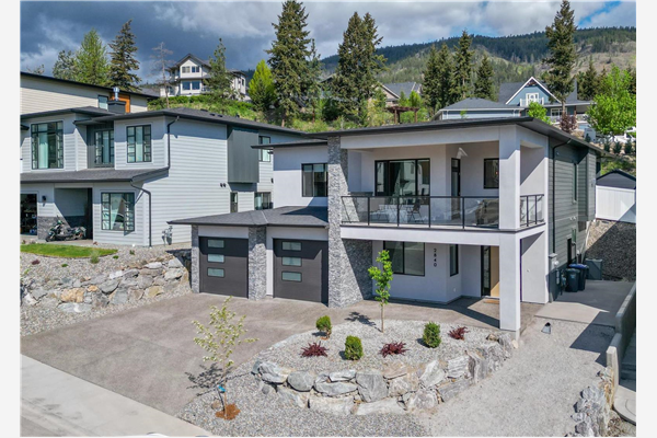 2840 Canyon Crest Drive,, West Kelowna