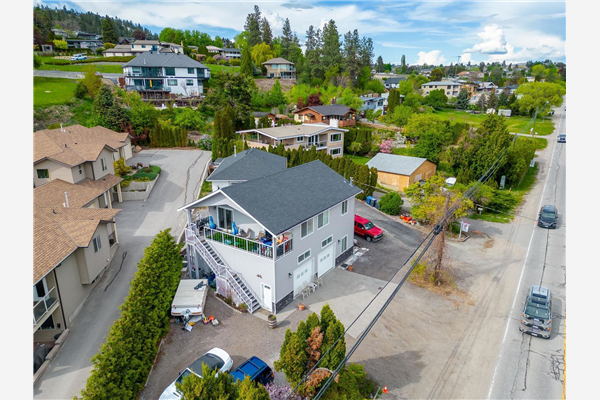 3174 Boucherie Road,, West Kelowna