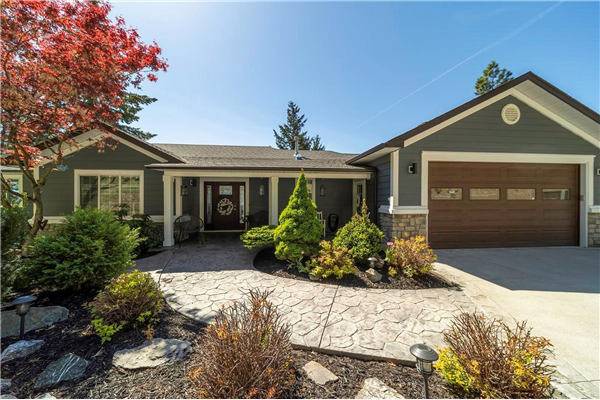 9137 Tronson Road,, Vernon