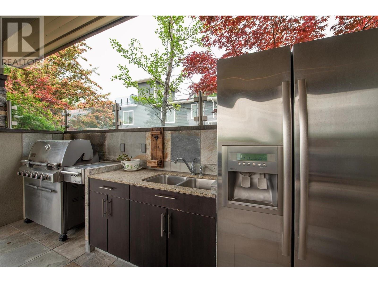 4100 Lakeshore Road