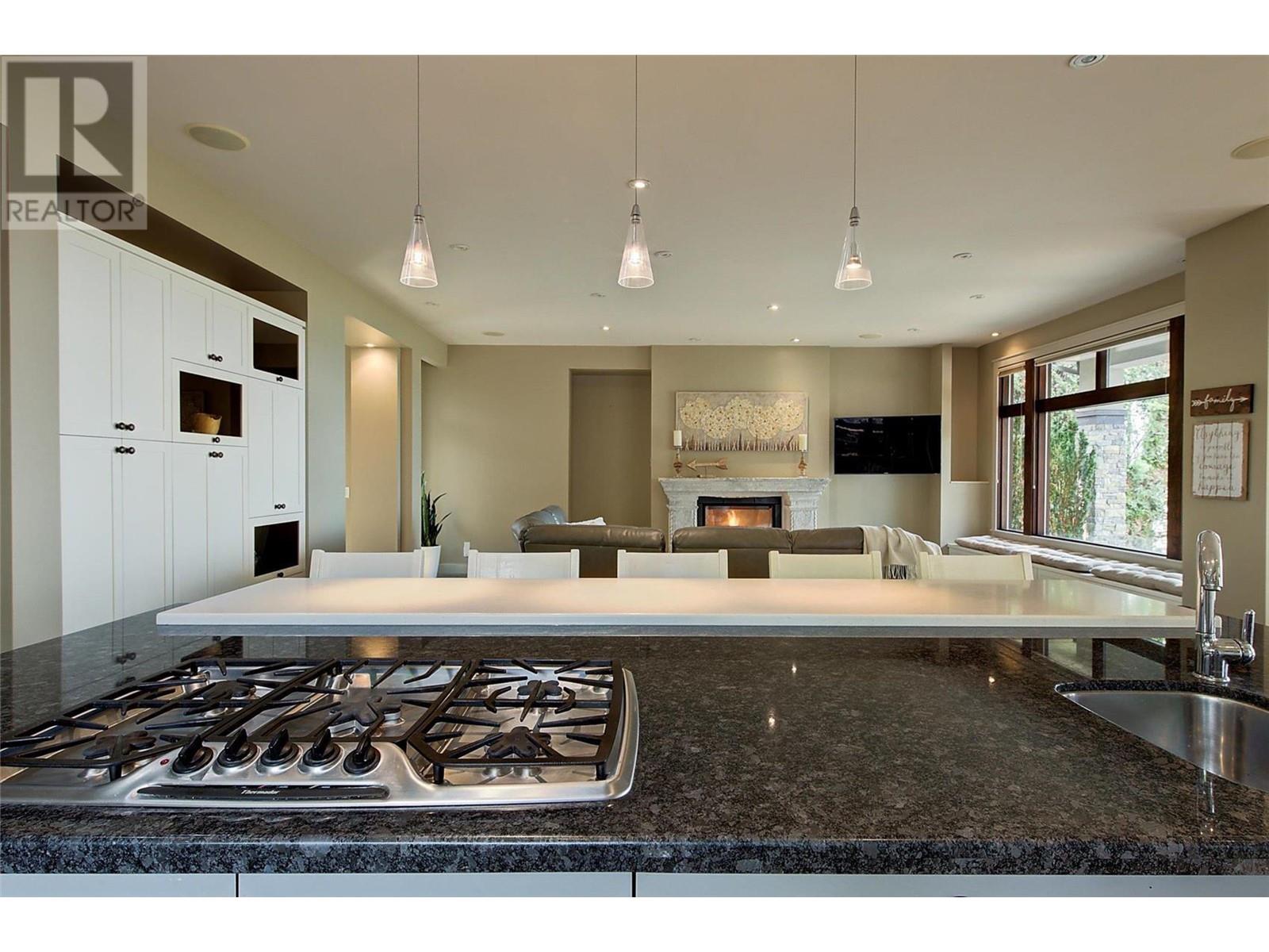 4100 Lakeshore Road