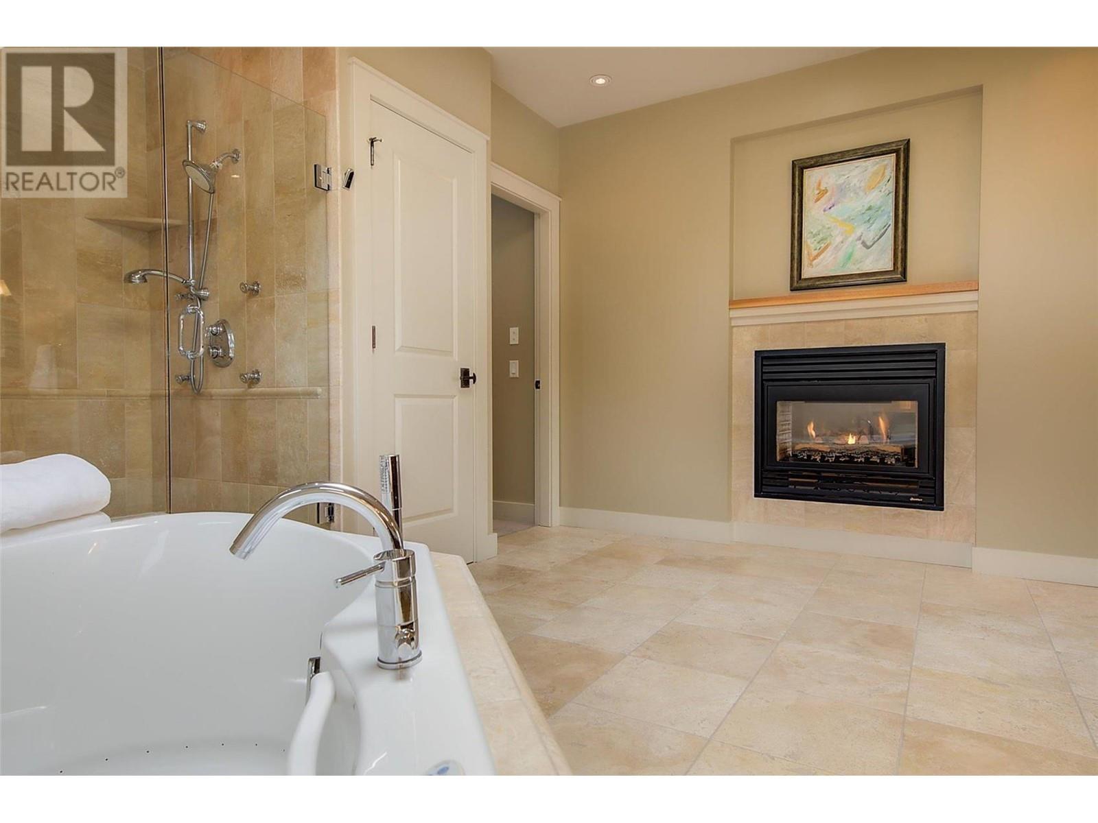 4100 Lakeshore Road