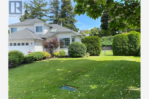 495 Hollywood Court,, Kelowna