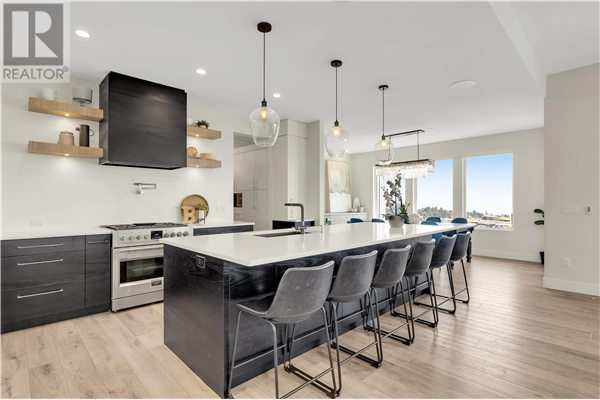 2593 Crown Crest Drive,, West Kelowna