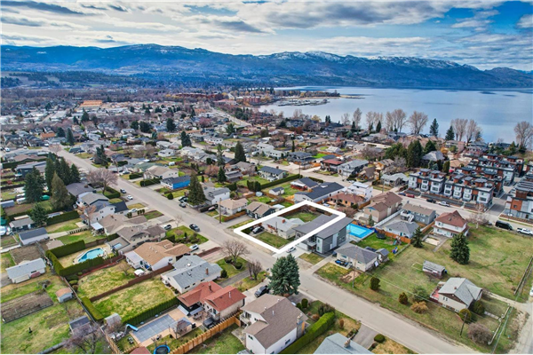3524 Scott Road,, Kelowna