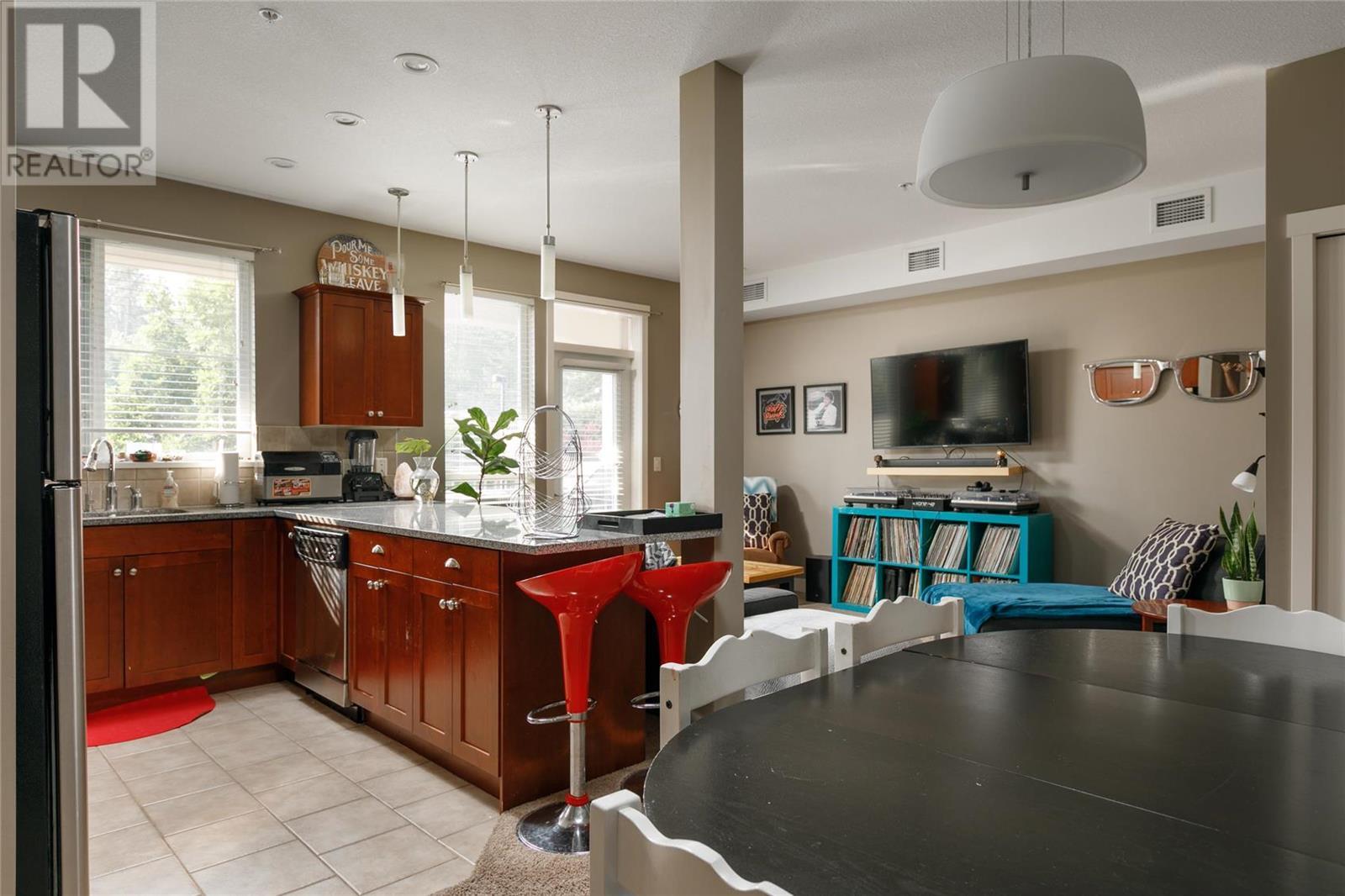 Listing 10275553 - Large Photo # 4