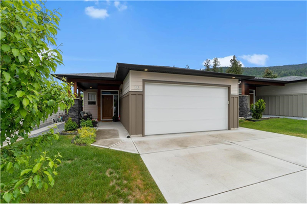 #26 1611 10 Street, SW, Salmon Arm
