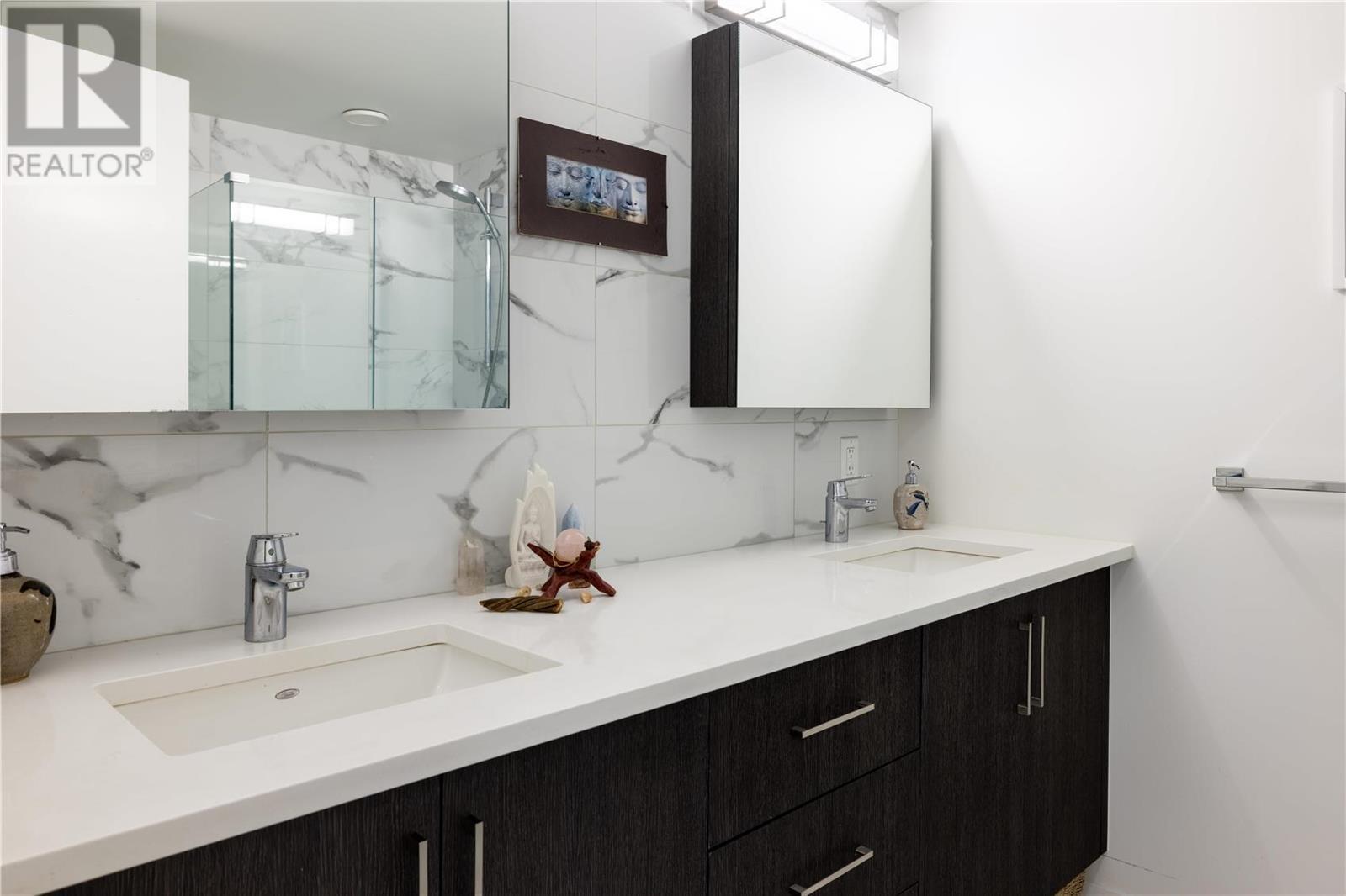 Listing 10275616 - Large Photo # 18