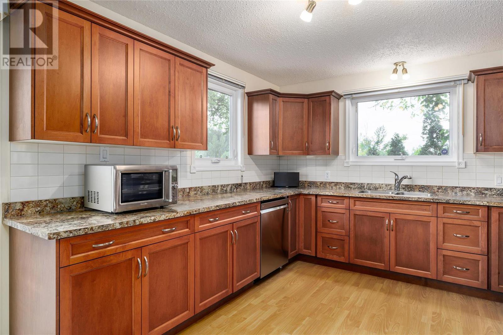 Listing 10275676 - Large Photo # 7