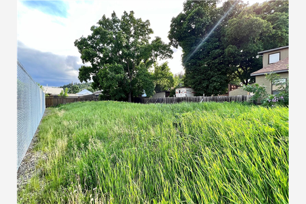 704 Cliff Avenue,, Enderby