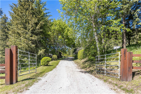 3851 10 Avenue, SE, Salmon Arm
