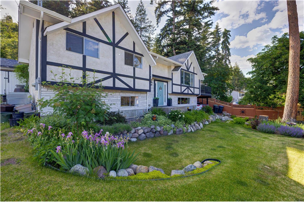 3286 McIver Road,, West Kelowna