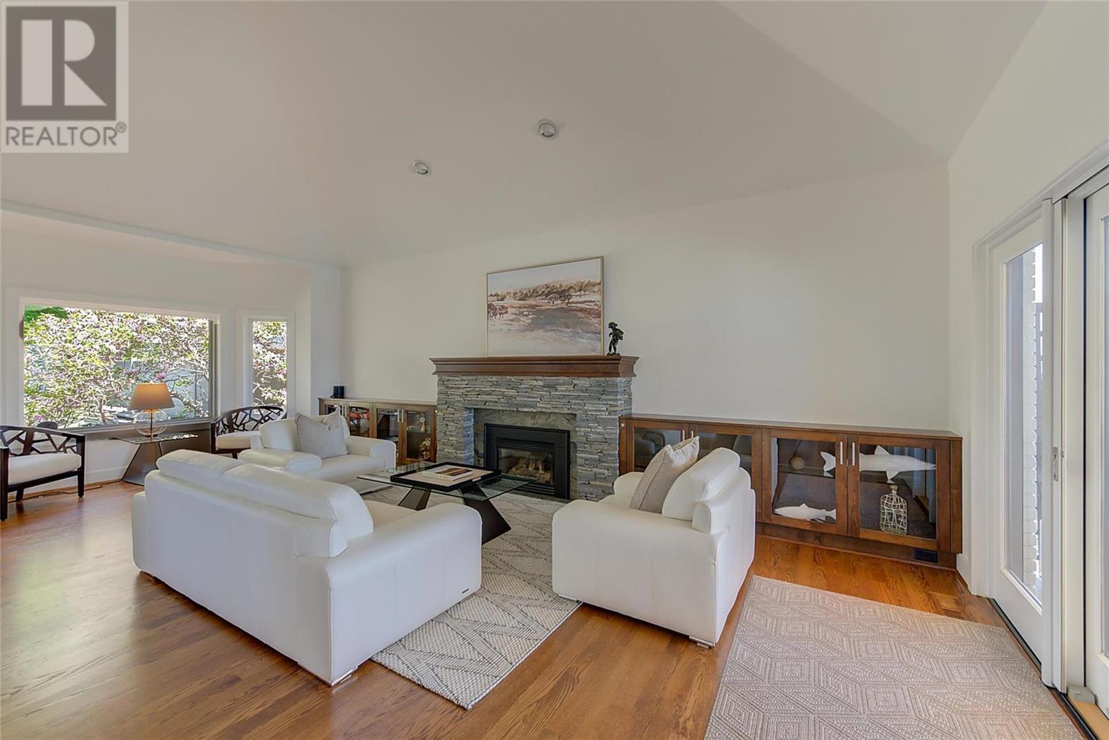 2553 Whitworth Road