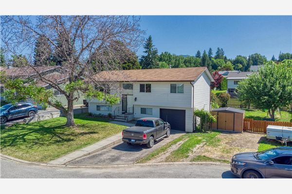 120 17 St NE Street,, Salmon Arm