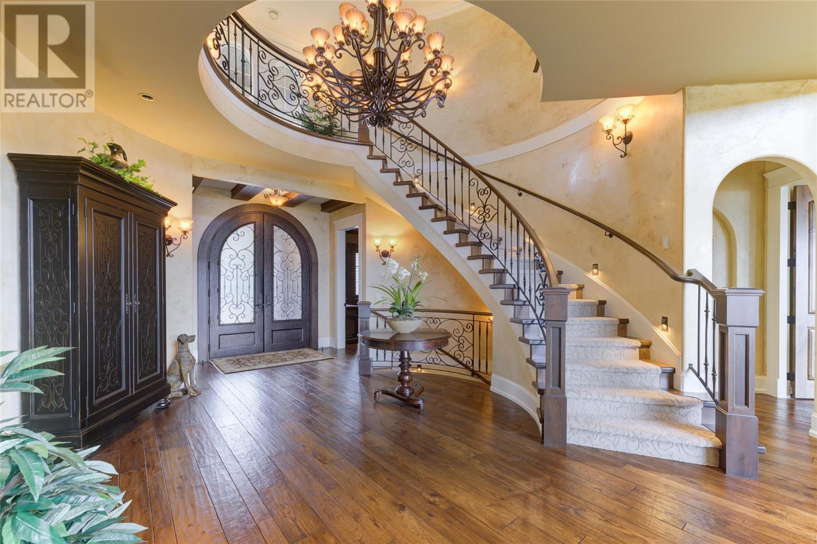 4870 Tuscany Lane