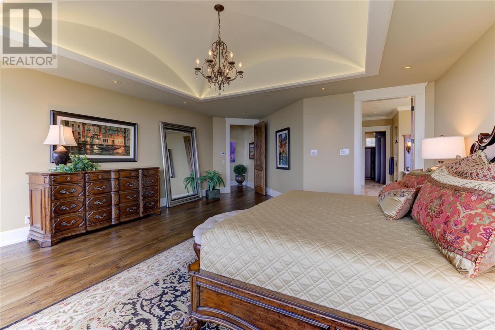 4870 Tuscany Lane
