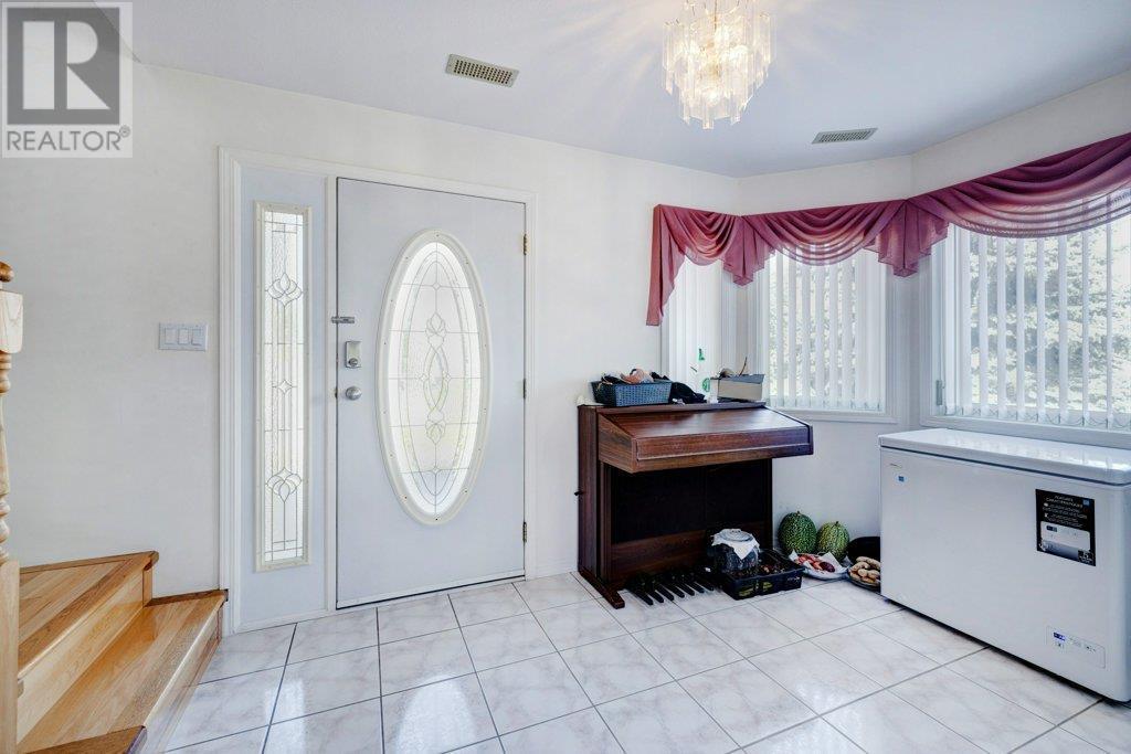 1531 Lawrence Avenue,