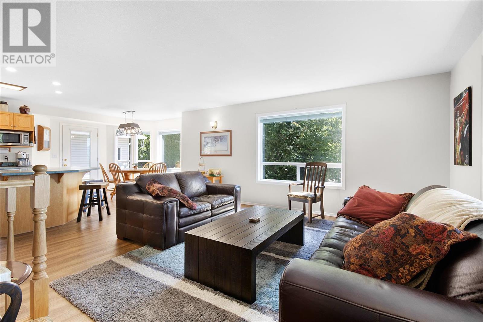 3715 Edgehill Drive