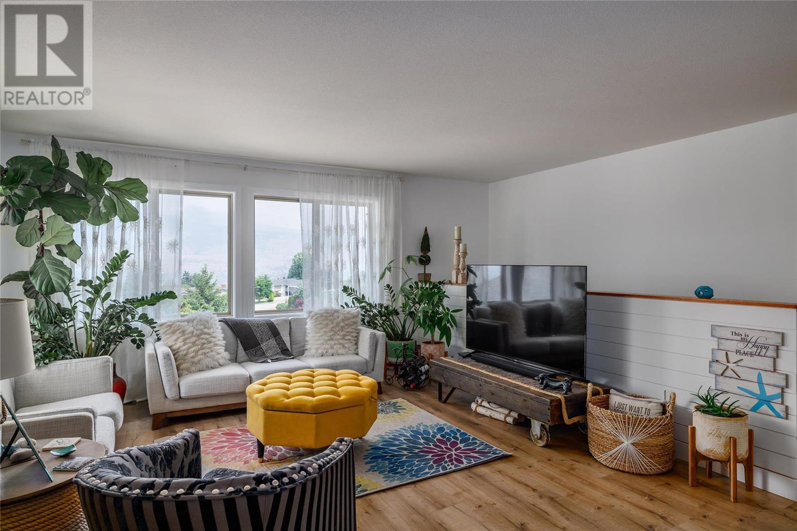 2112 Finlay Court,