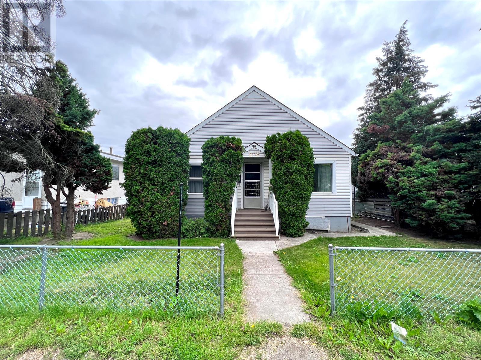 2178 WOODLAWN Street,