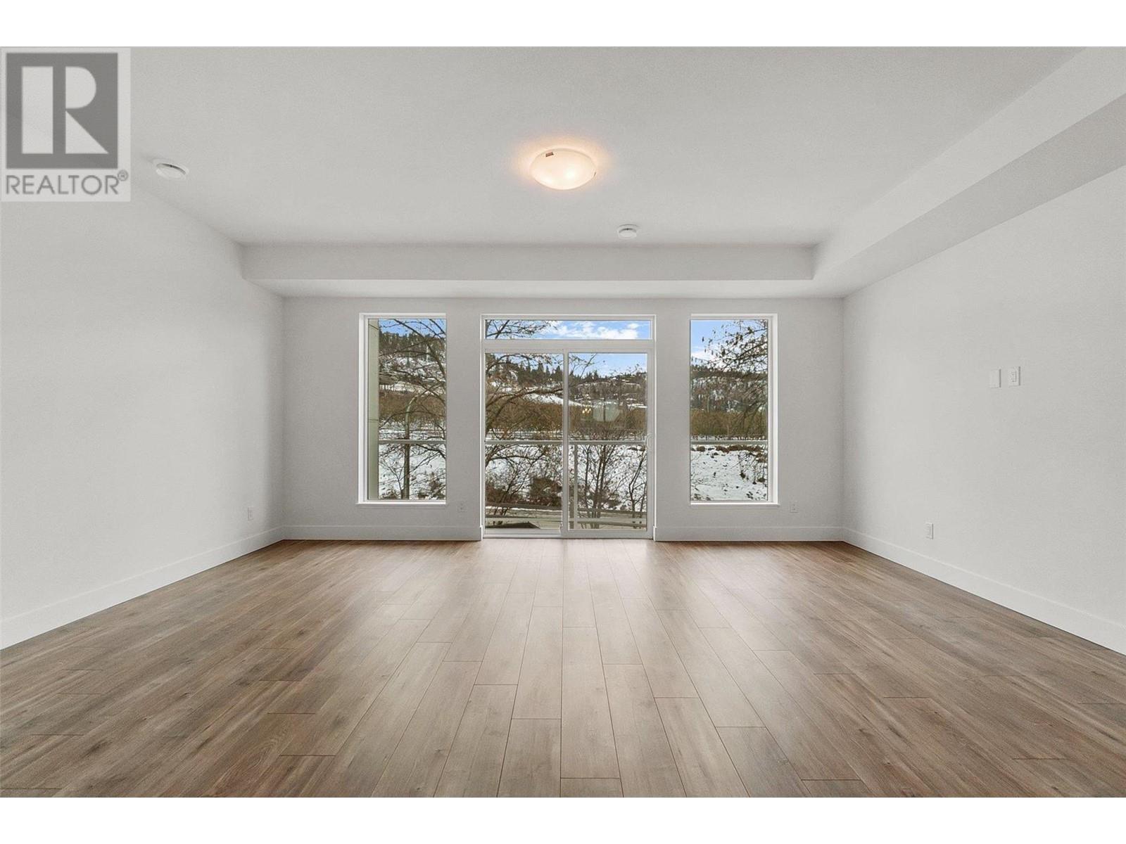 #41 720 Valley Road,, #41