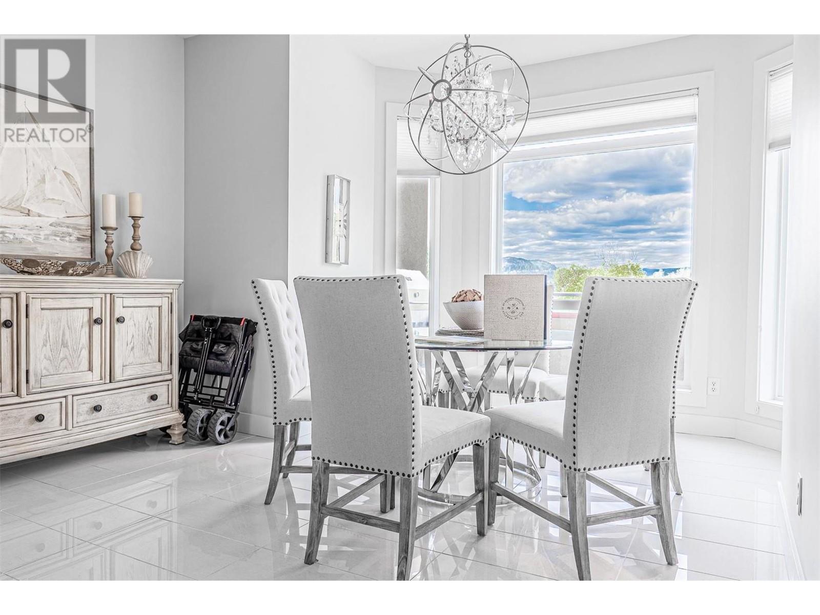 1088 Sunset Drive Unit# 221, #221