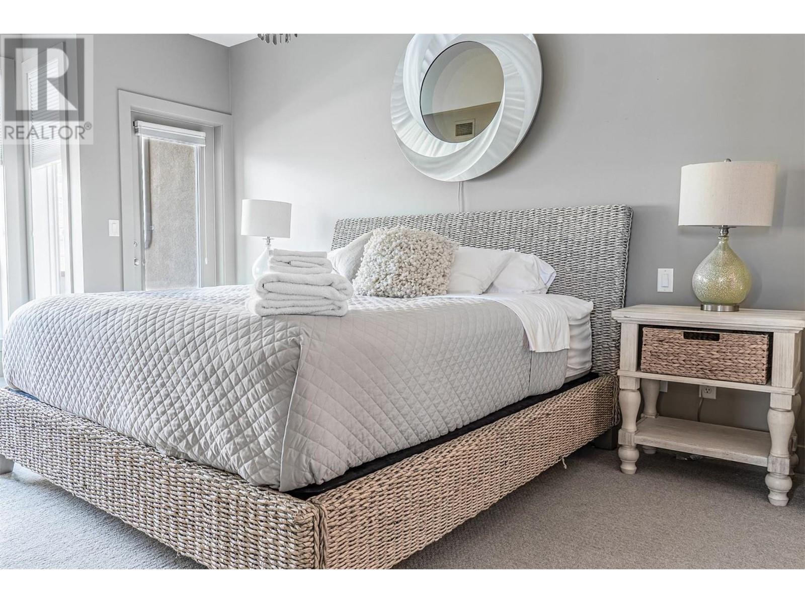 1088 Sunset Drive Unit# 221, #221