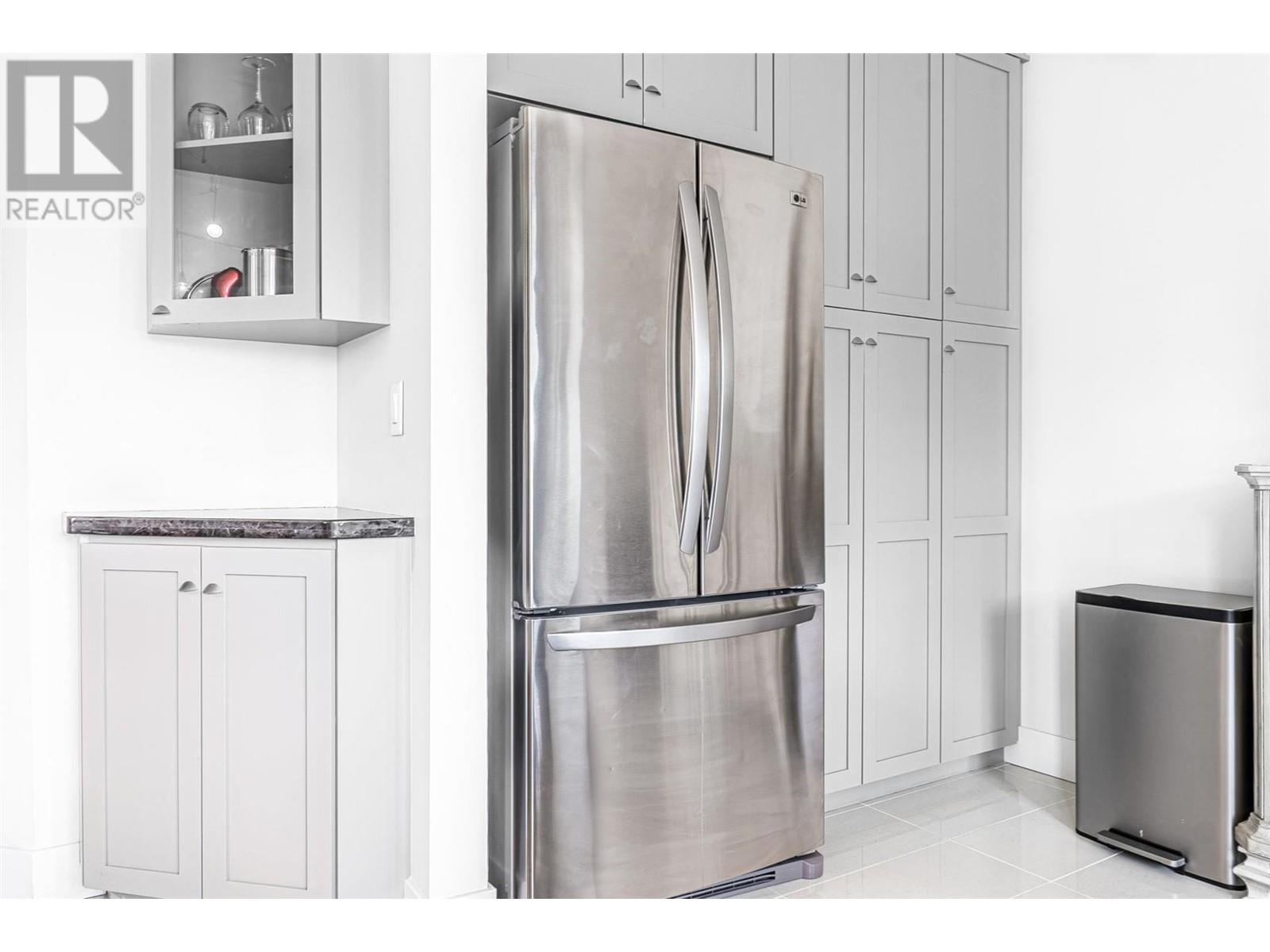 1088 Sunset Drive Unit# 221, #221