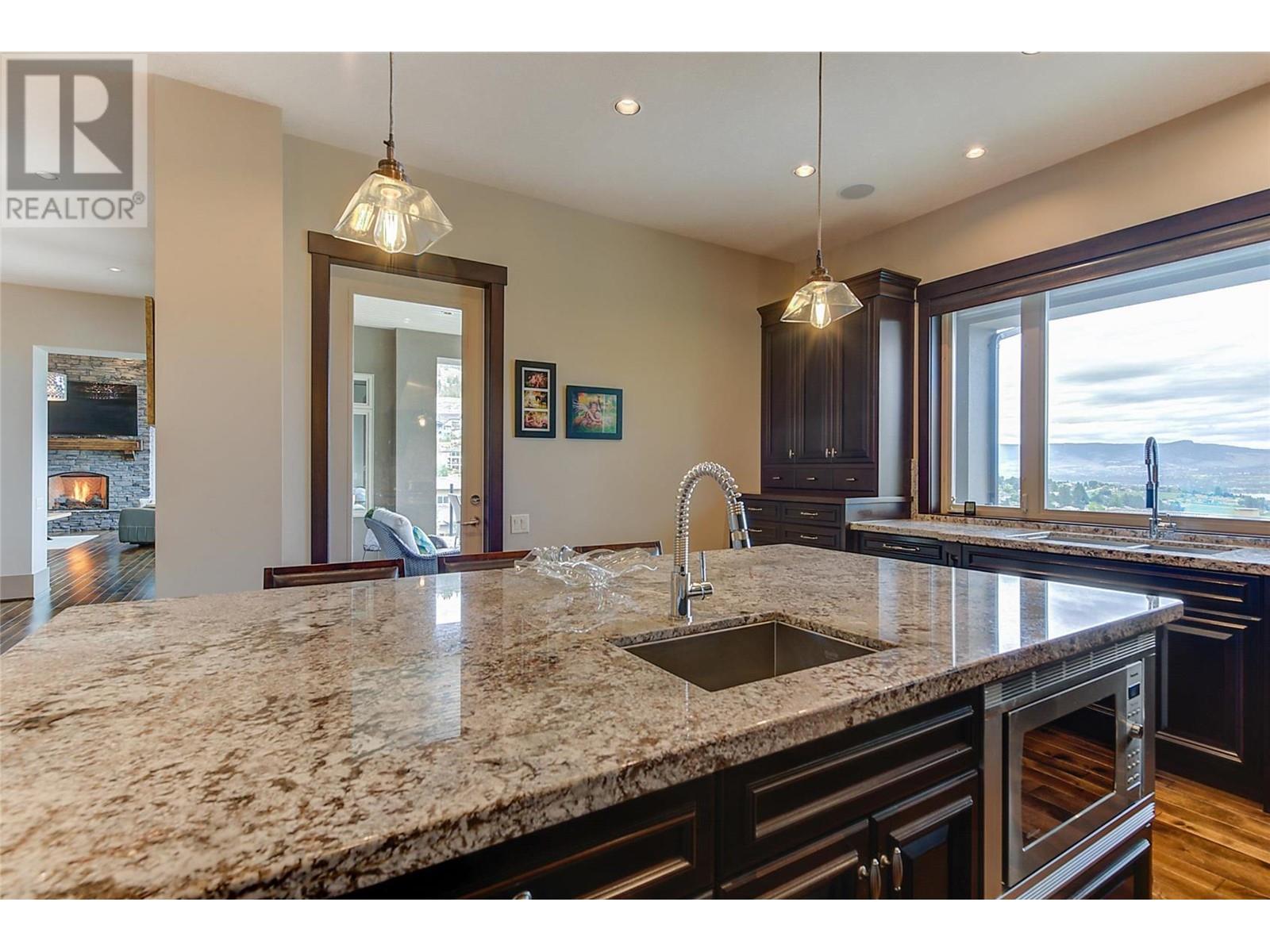 1524 Vineyard Drive