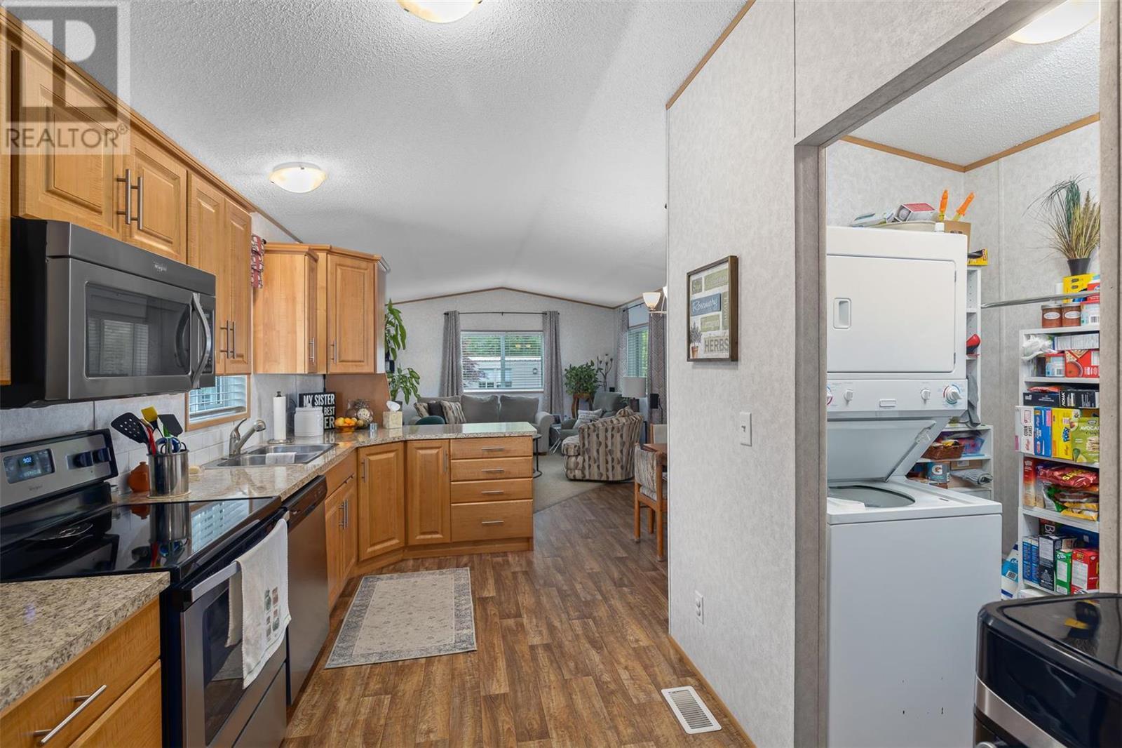 #28 5371 Princeton Avenue,, #28