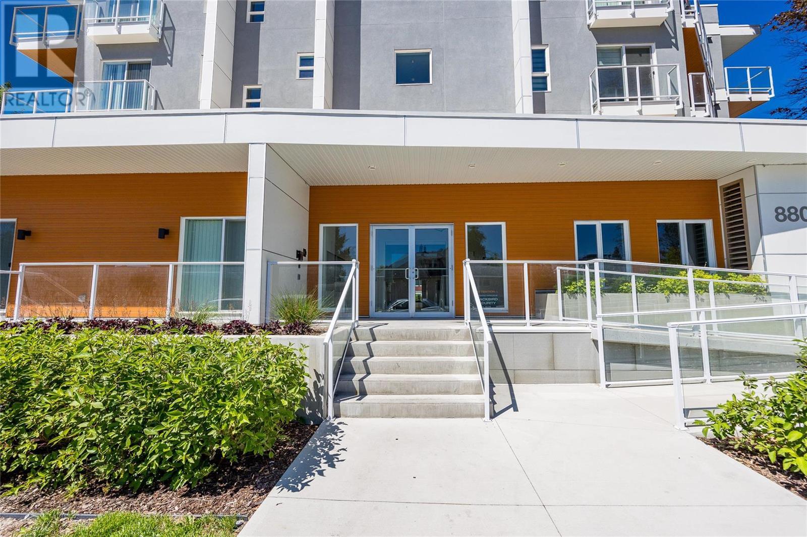 #PH8 880 Saucier Avenue,