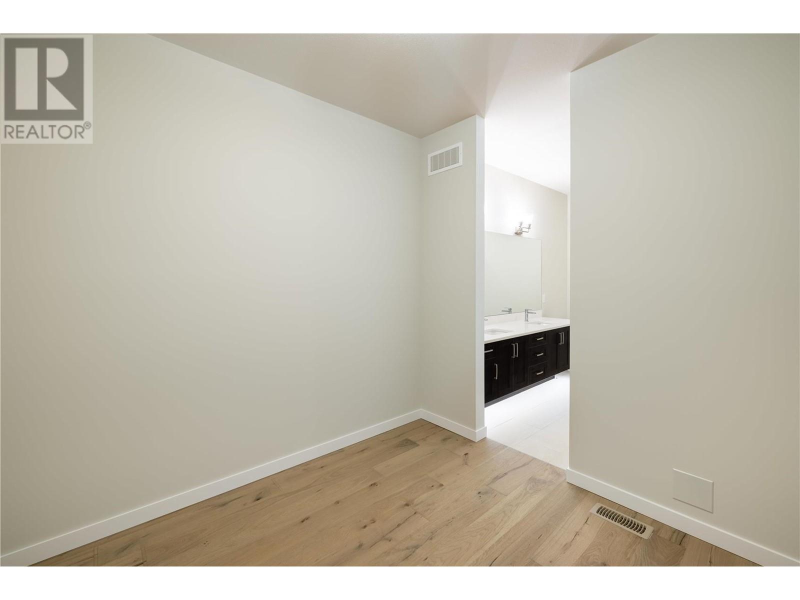 Listing 10279651 - Large Photo # 14