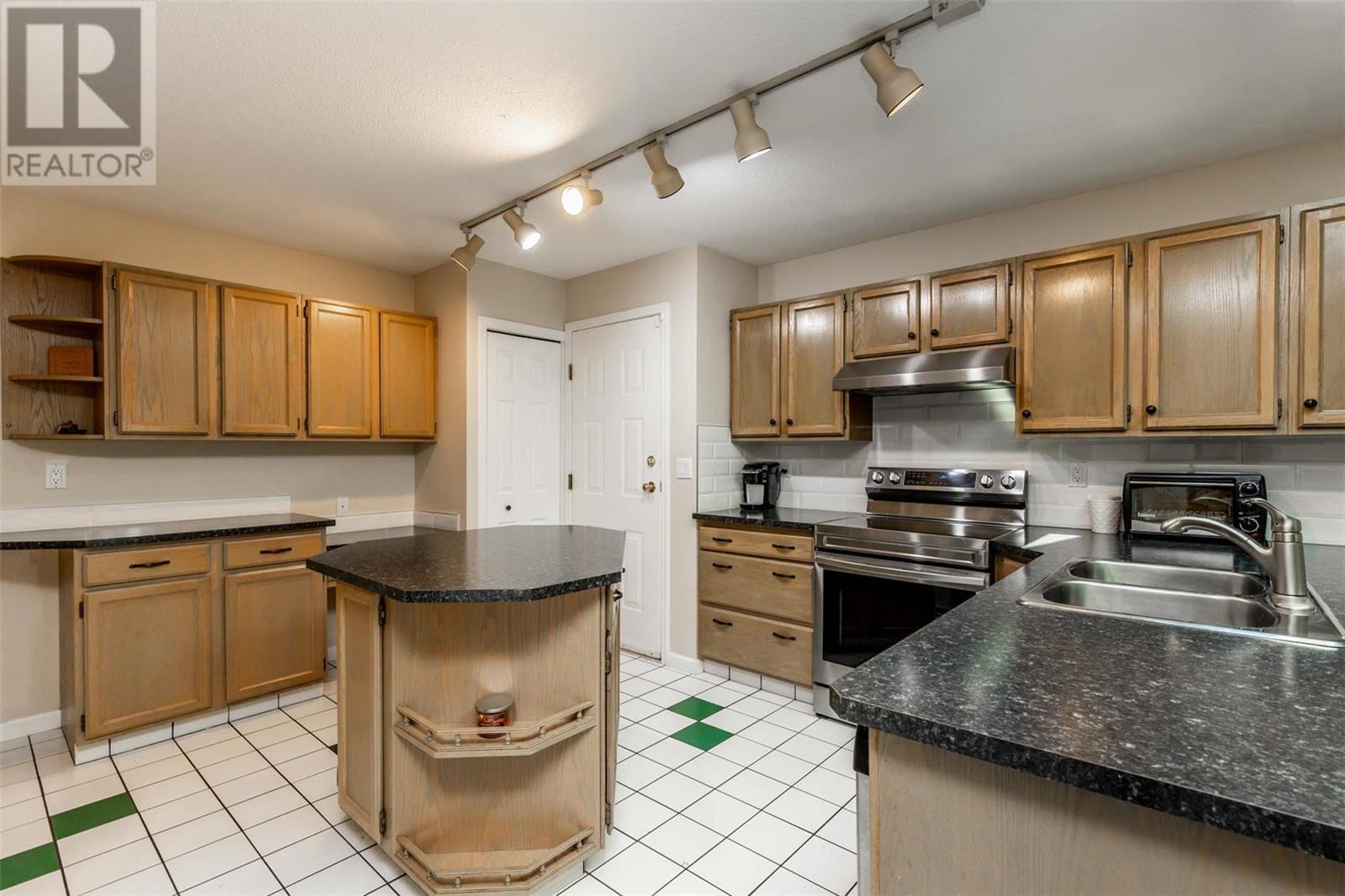 599 Cadder Avenue,