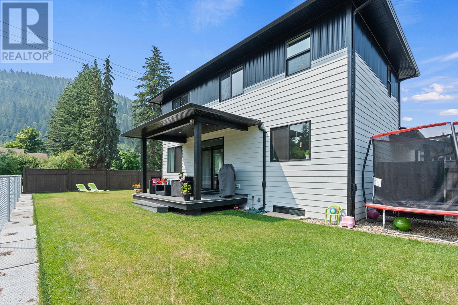 1441 20 Avenue SE Unit# 1, #1