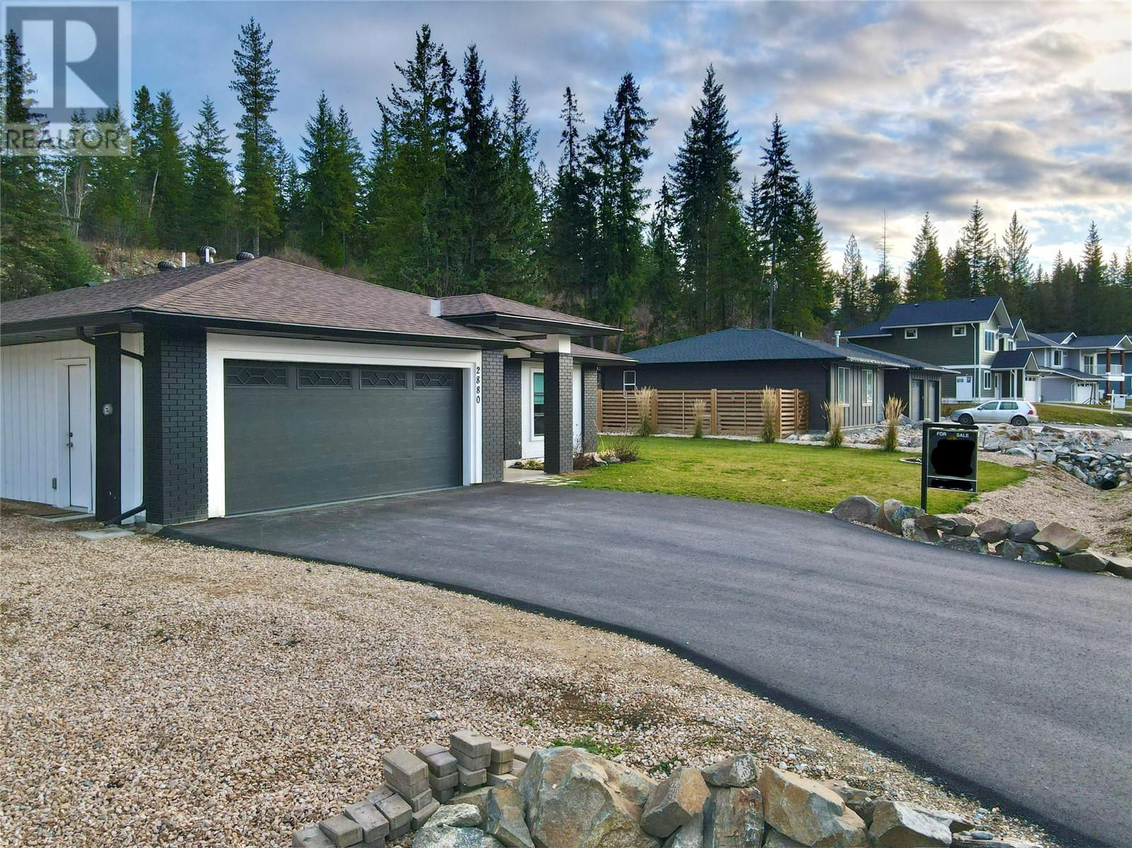 2880 Golf Course Drive