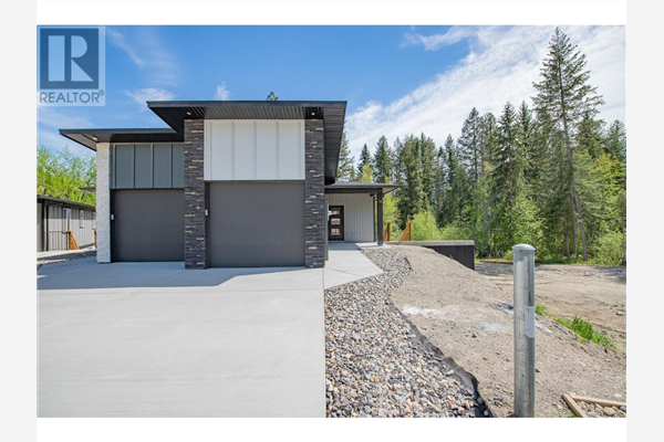 #10 2508 Shuswap Avenue,, Lumby