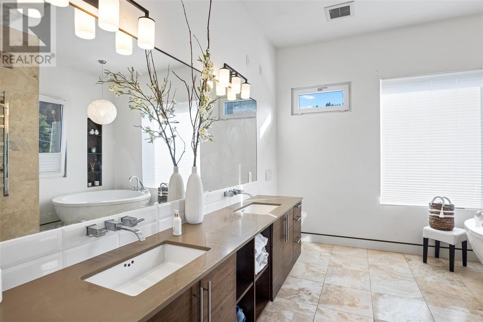 2737 Casa Loma Road
