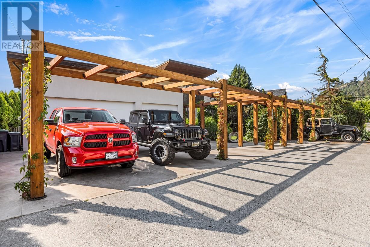 2737 Casa Loma Road