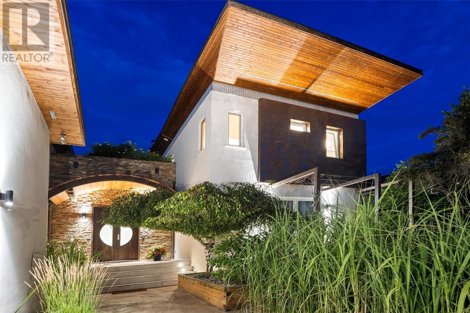 2737 Casa Loma Road